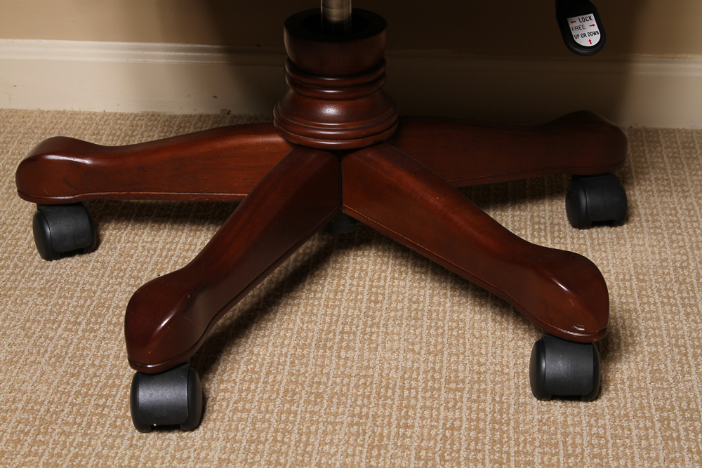 Round Poker Table and Four Matching Chairs