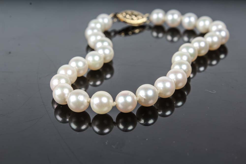 14K Yellow Gold and Cultured Pearl Bracelet