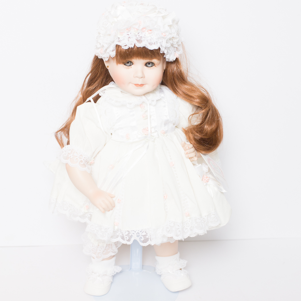 World Gallery Kelly Doll