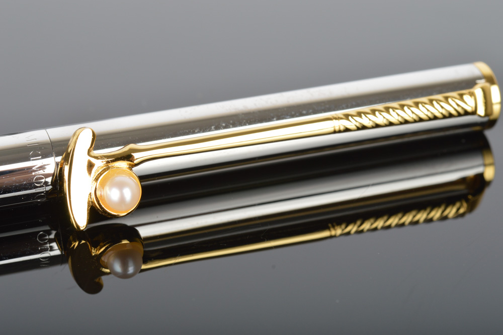 Mikimoto Golfer Pearl Pen