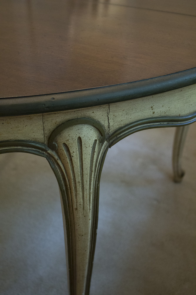 French Provincial Style Round Dining Table