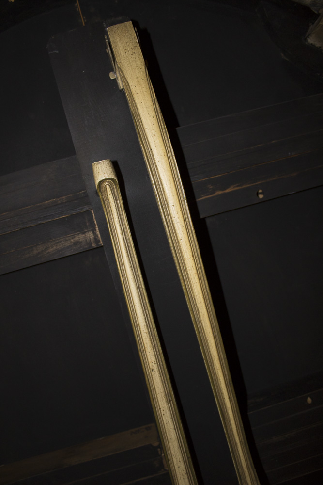 French Provincial Style Round Dining Table