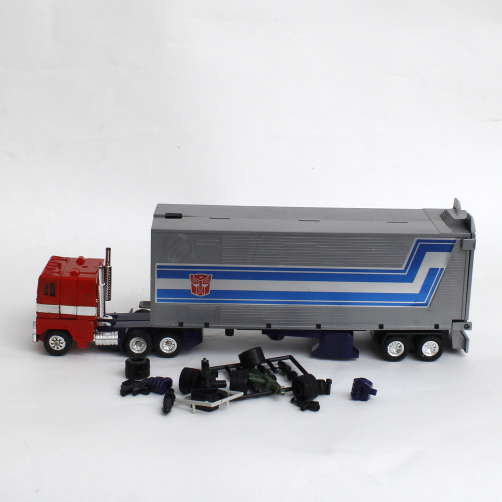 Transformers Optimus Prime 1984 Autobot Commander