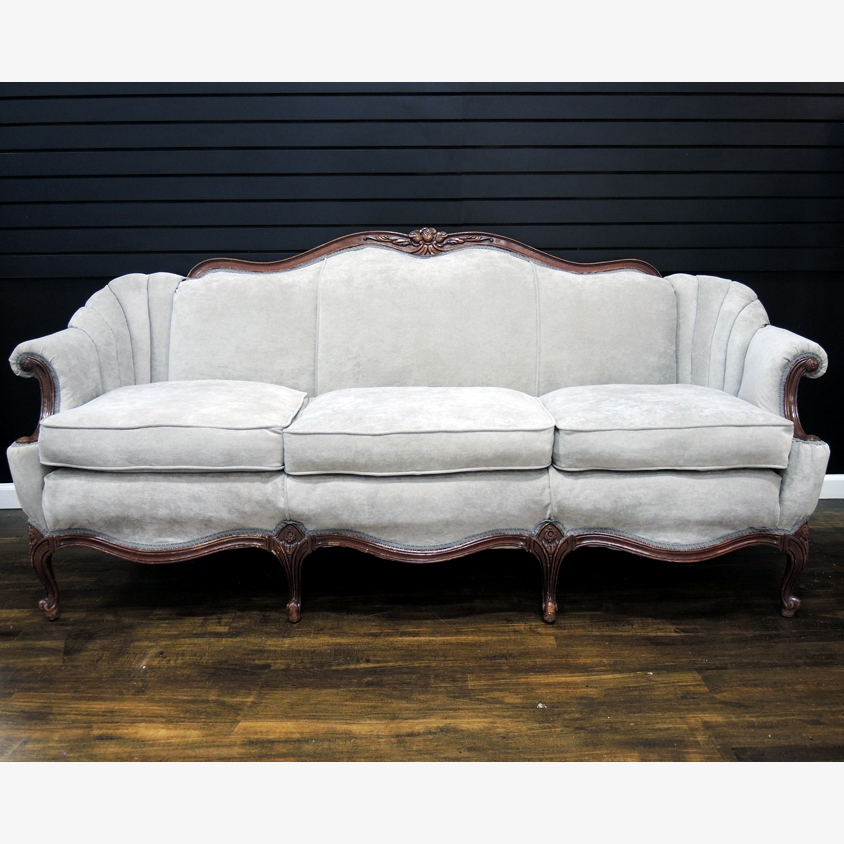 Vintage queen hotsell anne sofa