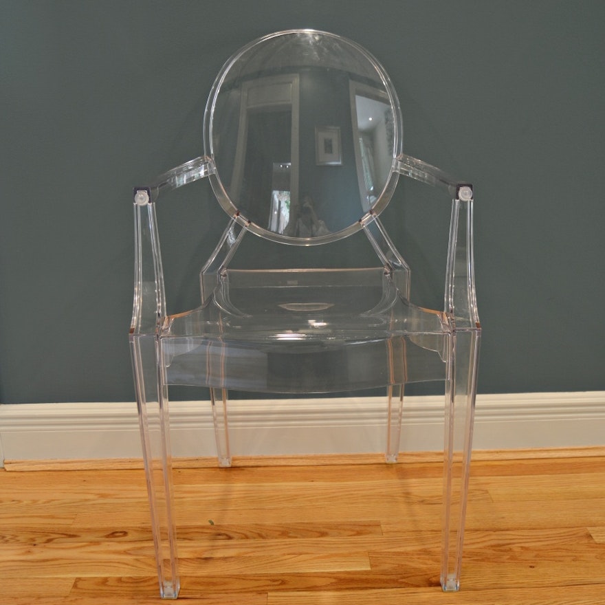 Kartell "Louis Ghost" Acrylic Chair by Philippe Staarck