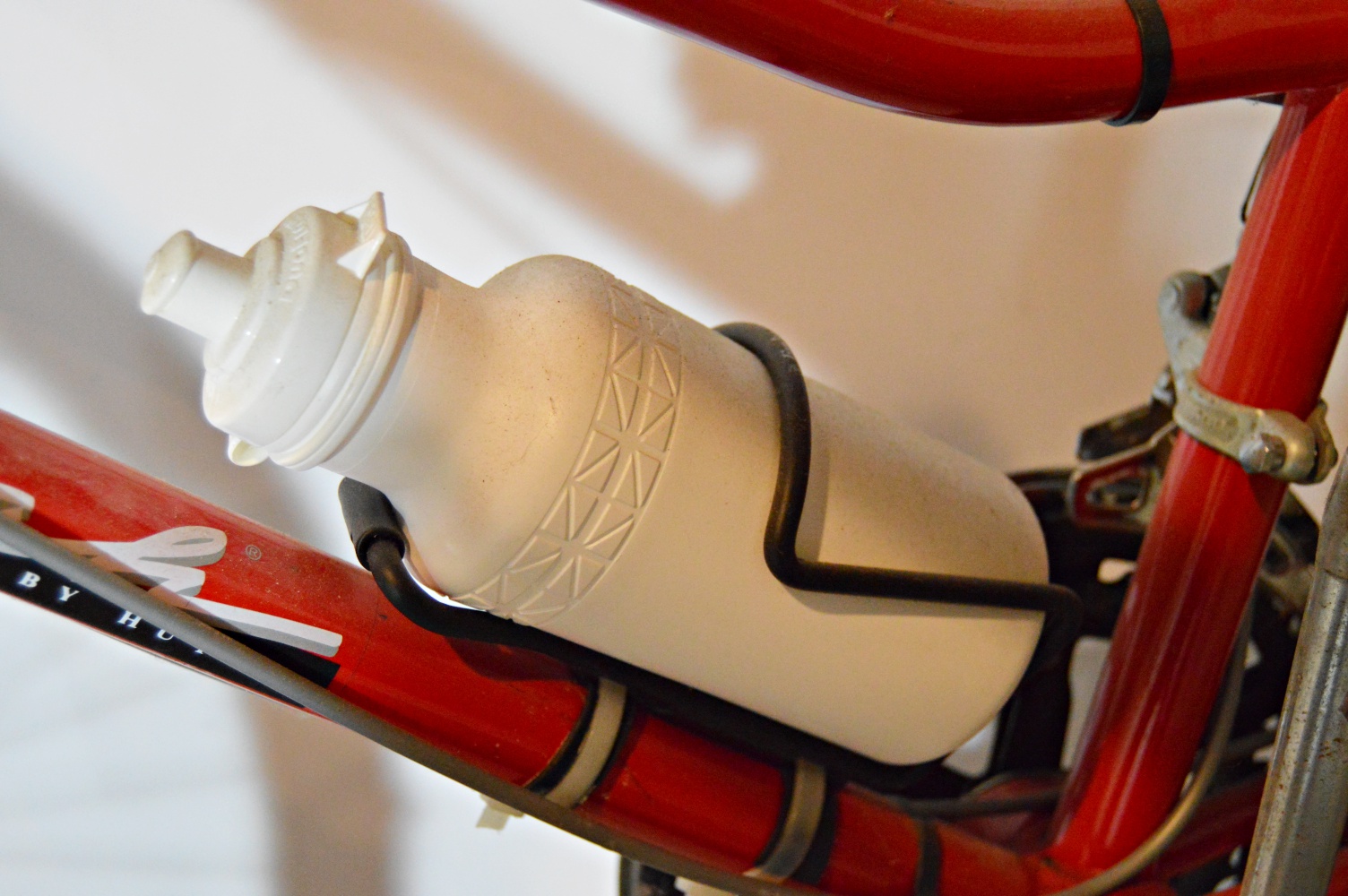 Huffy "Savannah" Comfort Touring Bicycle with Giro Helmet