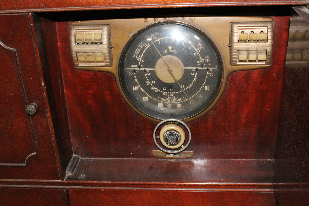 Vintage Zenith Radio and Turntable Cabinet