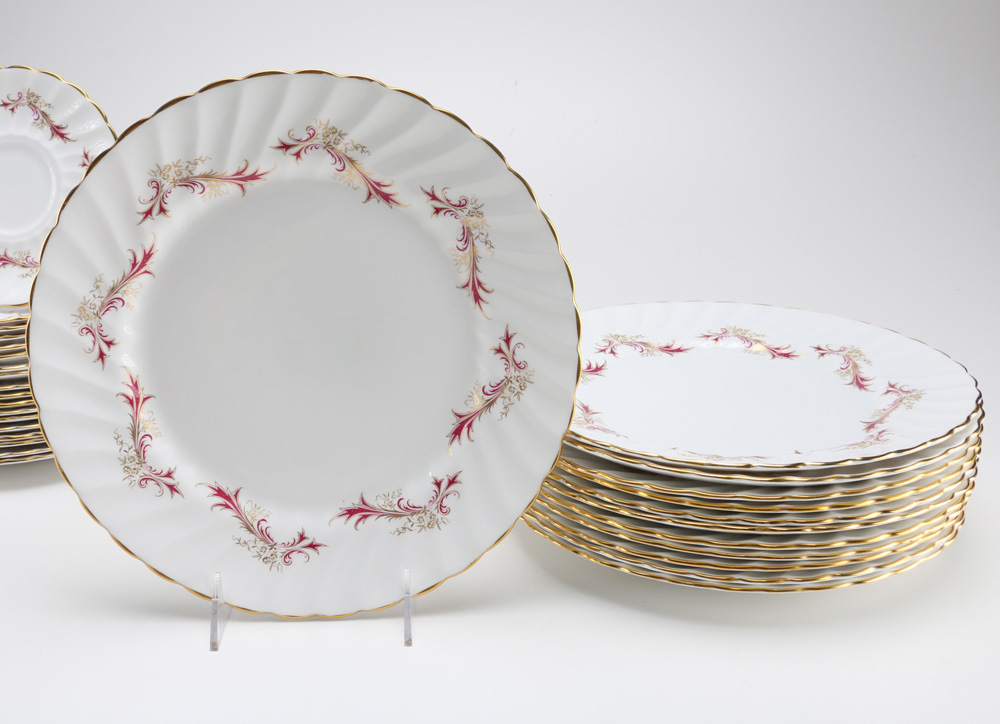 Tuscan Fine Bone China "Sandringham" China Set