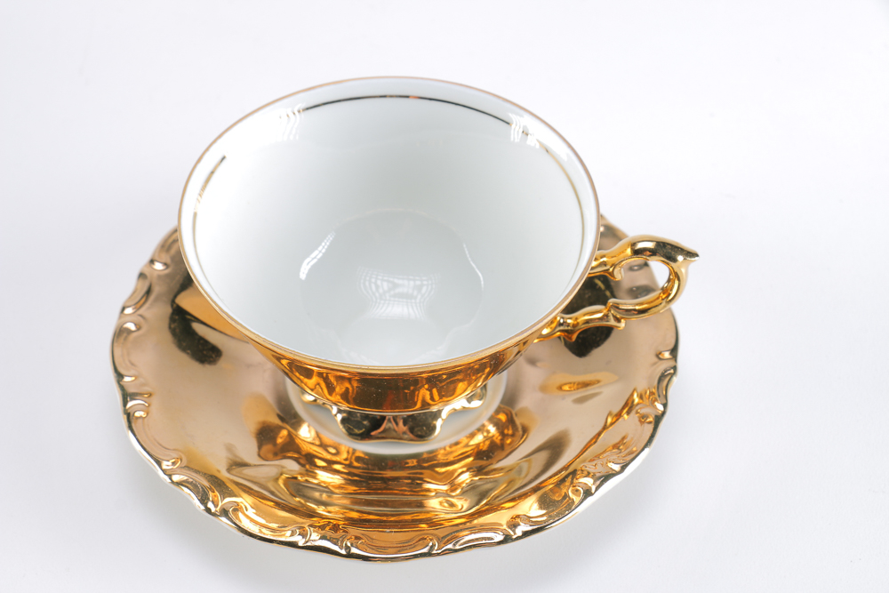 Assemblage of Porcelain Tea Ware Featuring Vintage Nippon