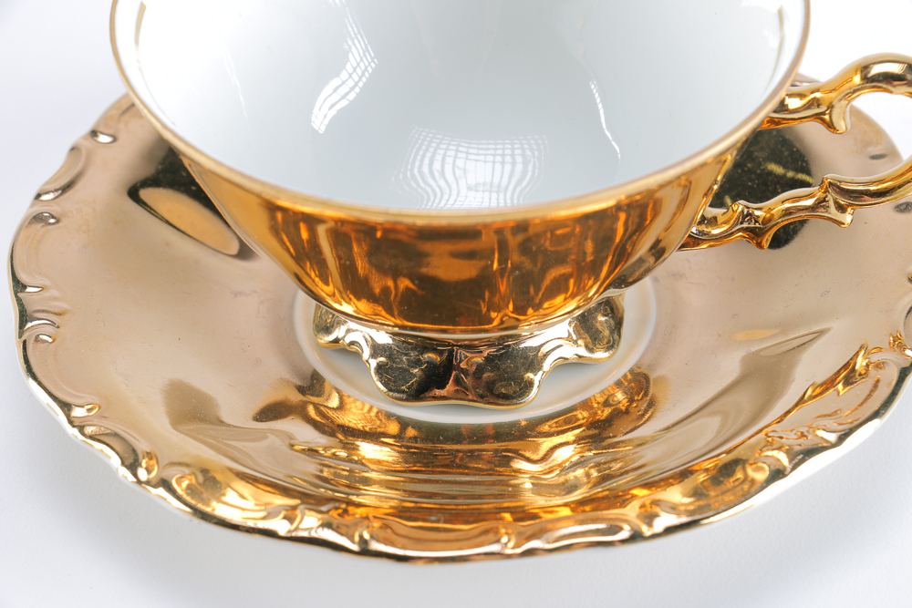 Assemblage of Porcelain Tea Ware Featuring Vintage Nippon