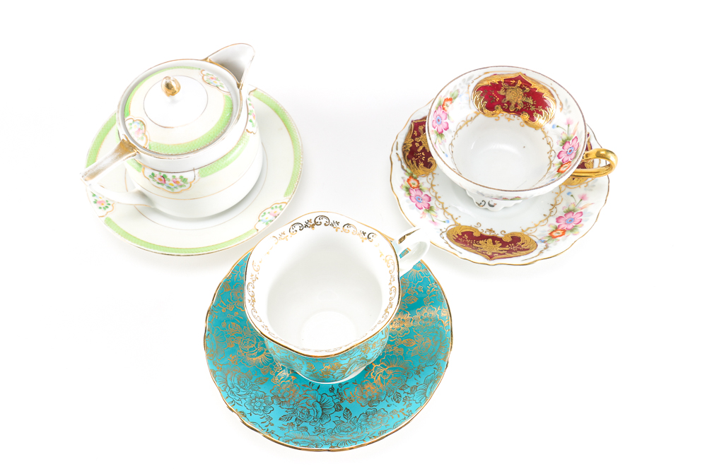 Assemblage of Porcelain Tea Ware Featuring Vintage Nippon