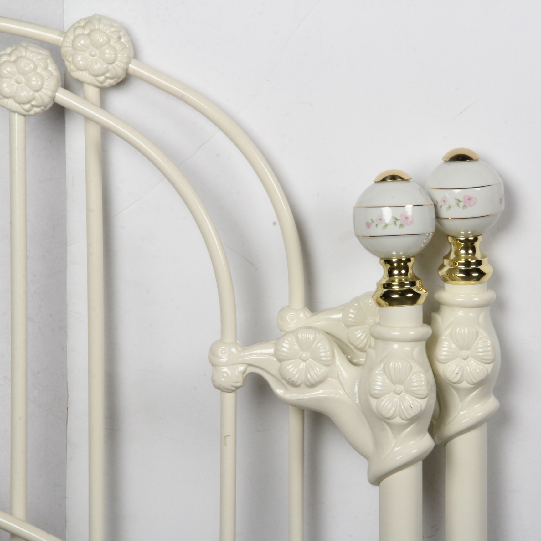 Twin Size Iron Daybed Frame