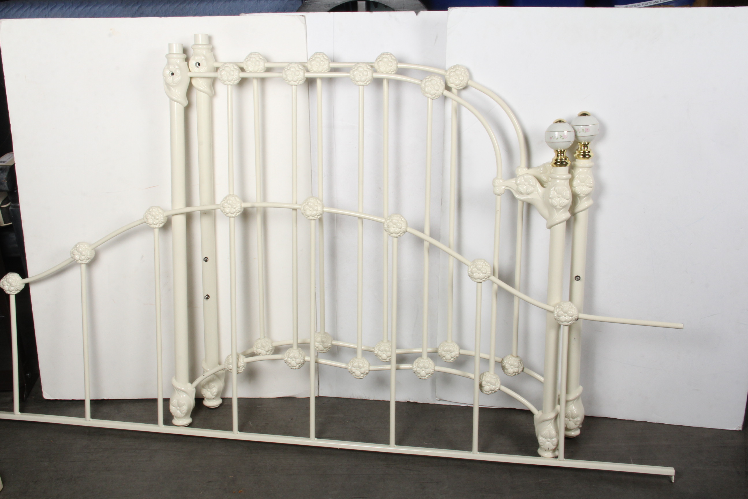 Twin Size Iron Daybed Frame