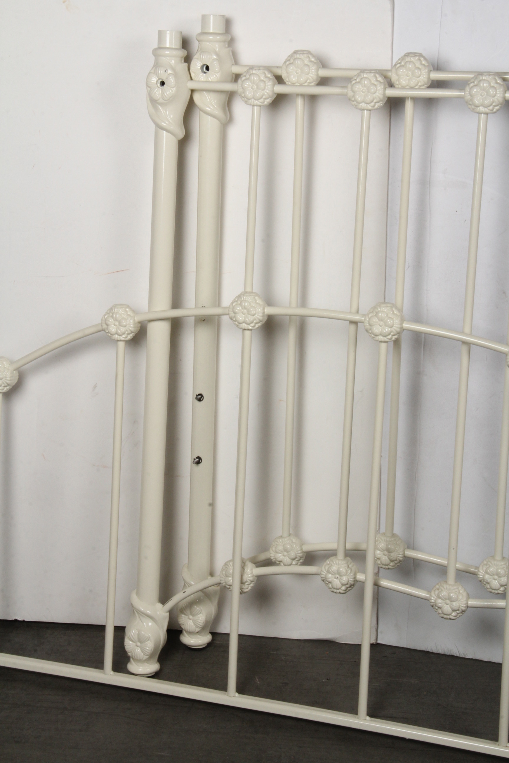 Twin Size Iron Daybed Frame