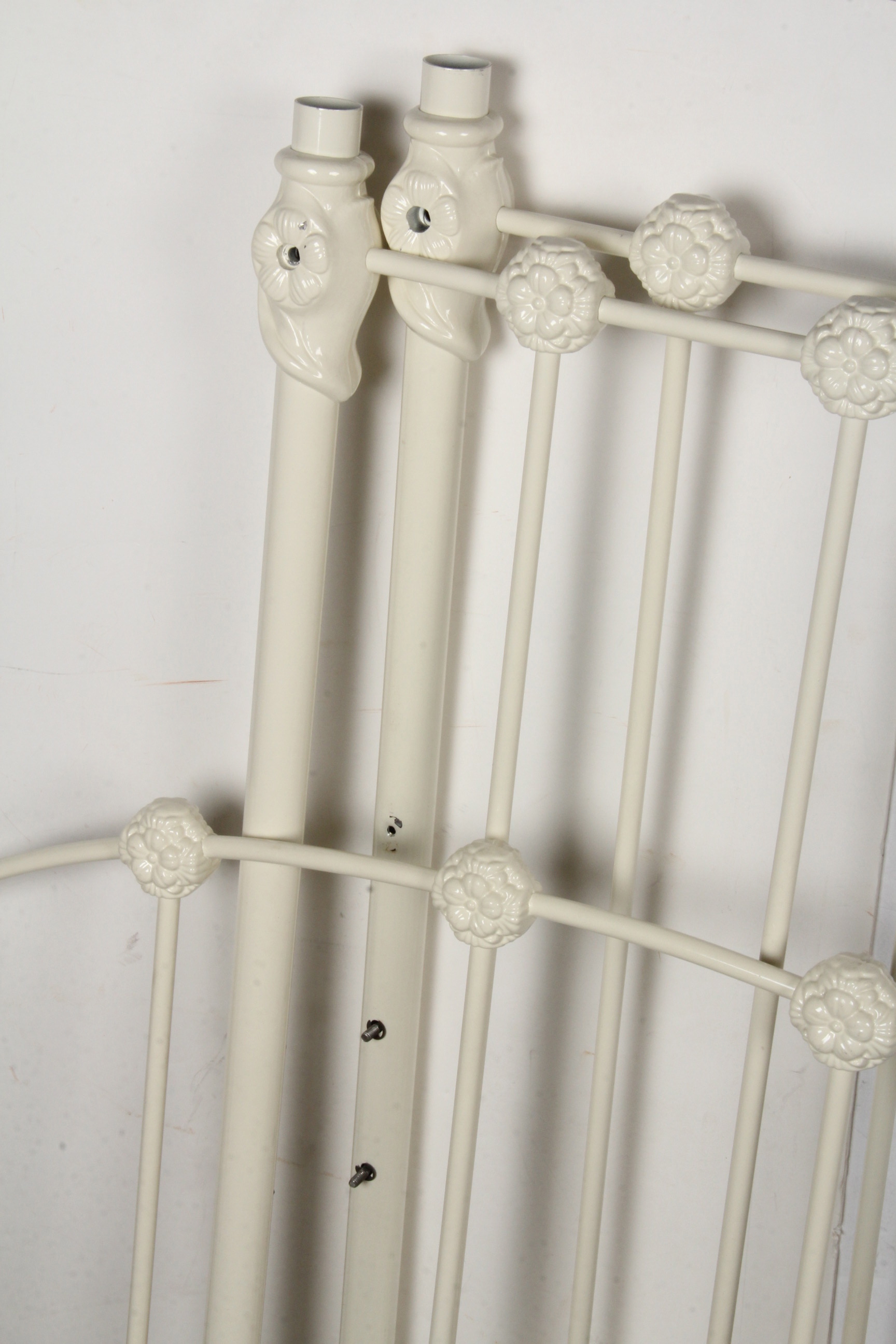 Twin Size Iron Daybed Frame