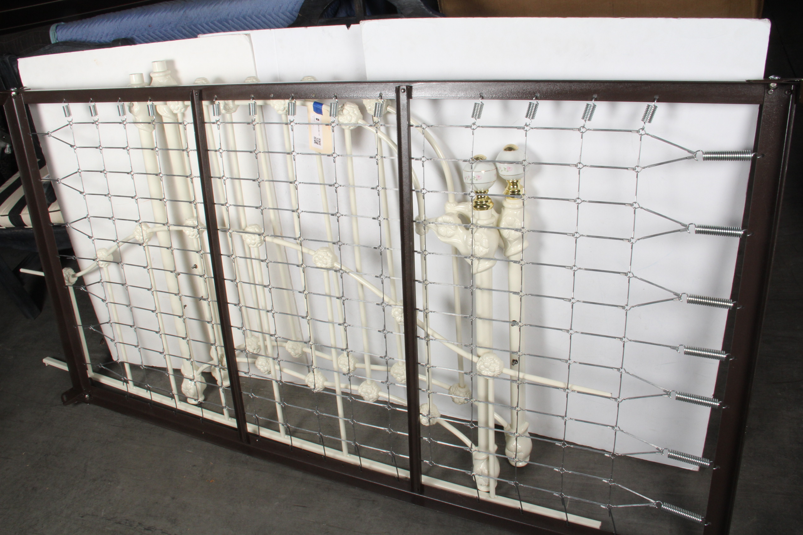 Twin Size Iron Daybed Frame