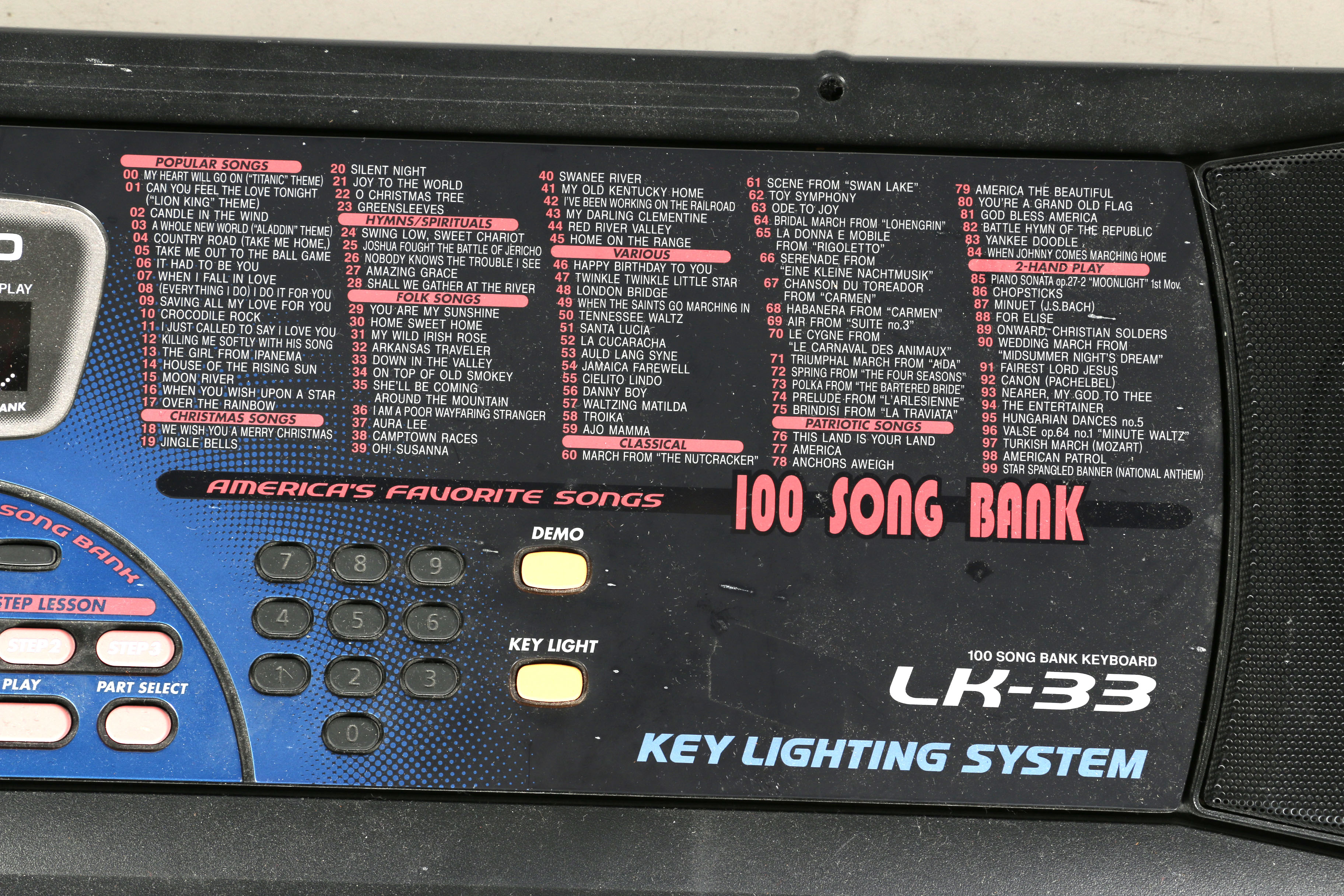 Casio LK-33 Electronic Keyboard