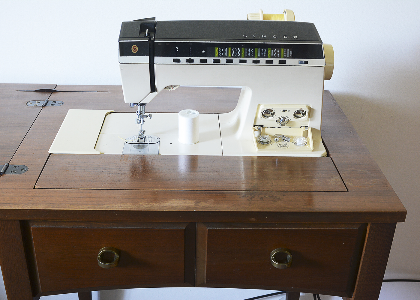 Vintage Singer Sewing Machine Table