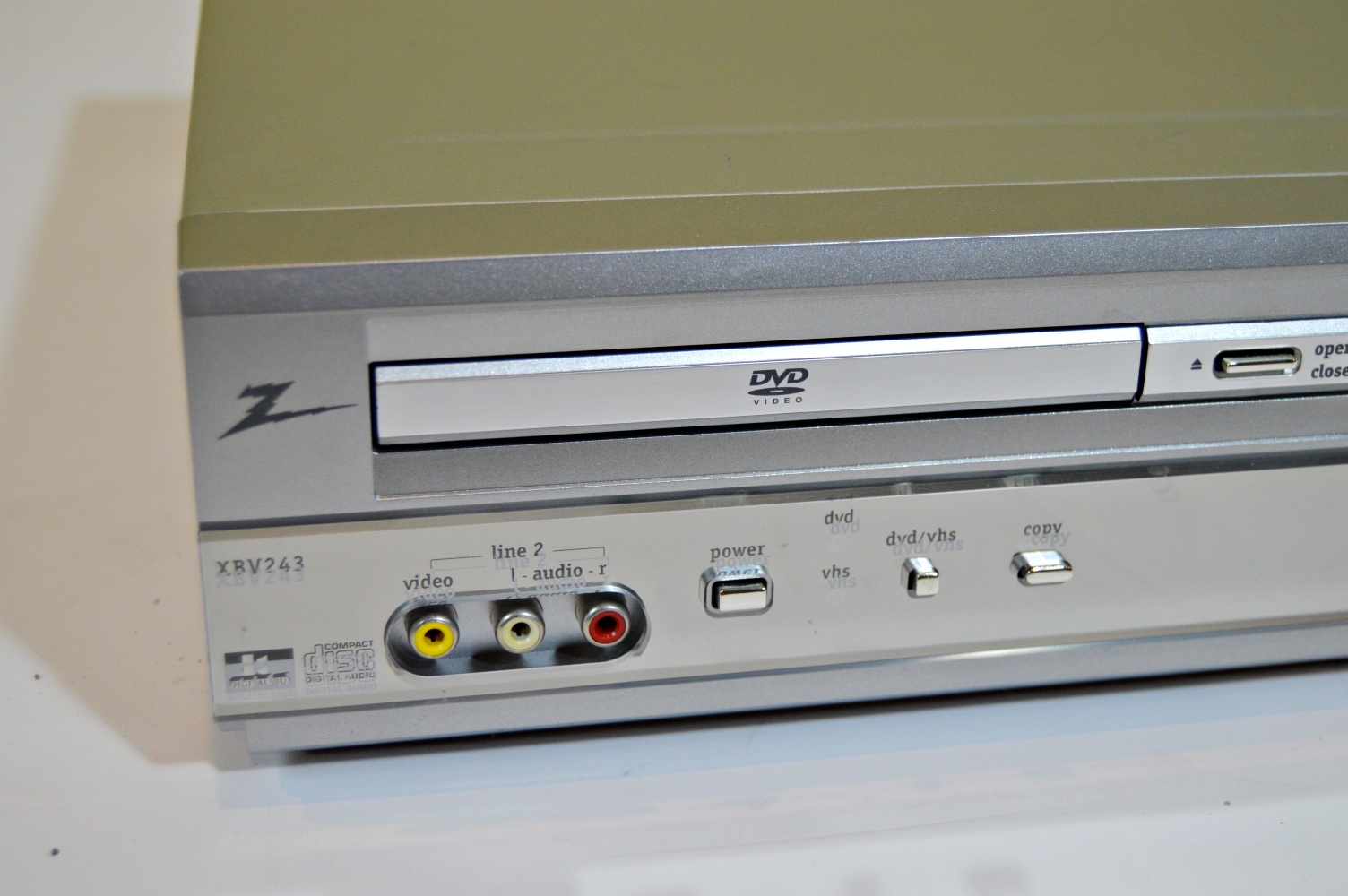 Zenith DVD Player