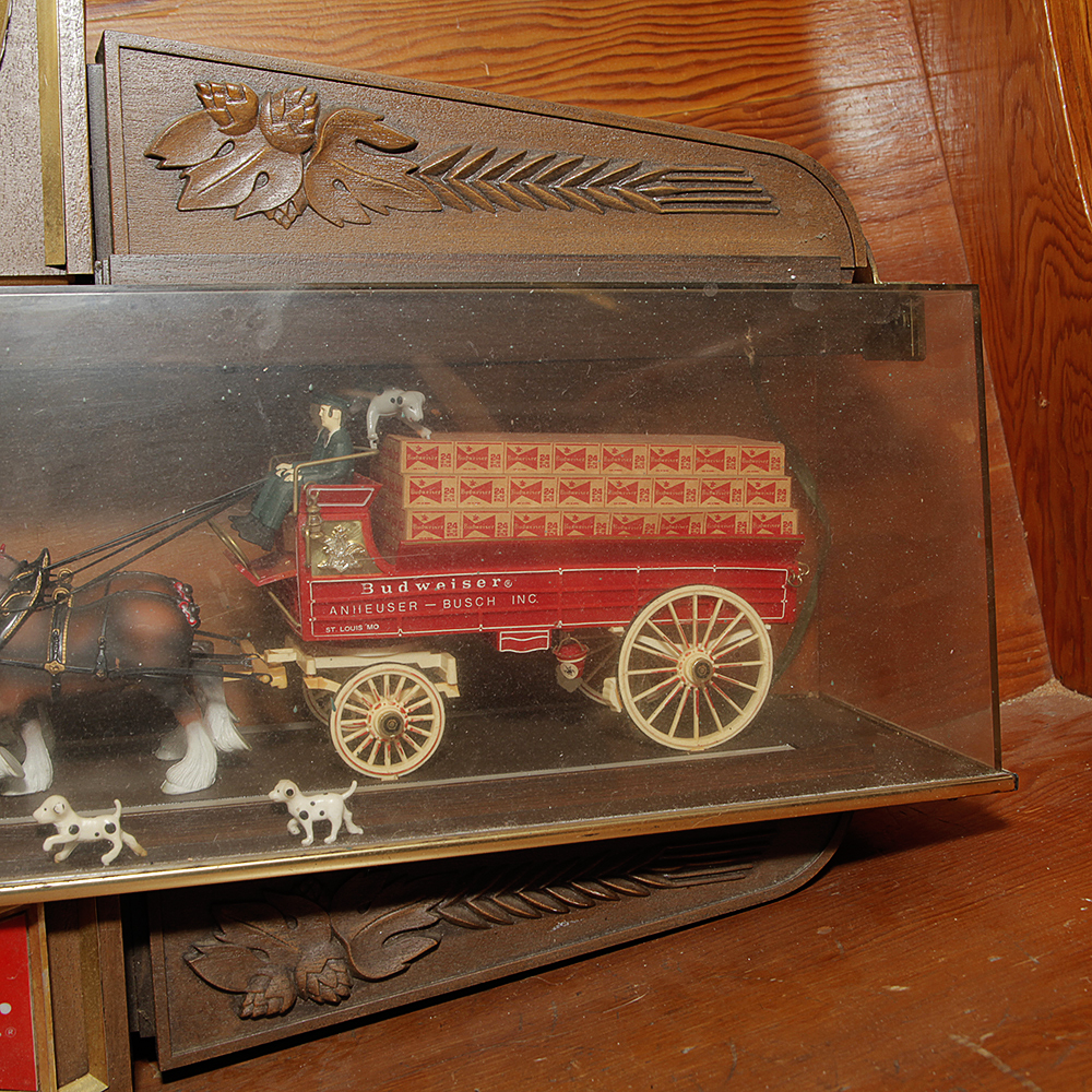 Vintage Budweiser Clydesdale Bar Clock and Light
