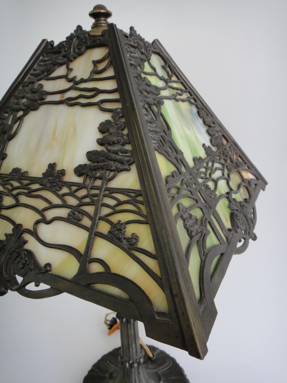 Vintage Tiffany Style Art Nouveau  Slag Glass Lamp