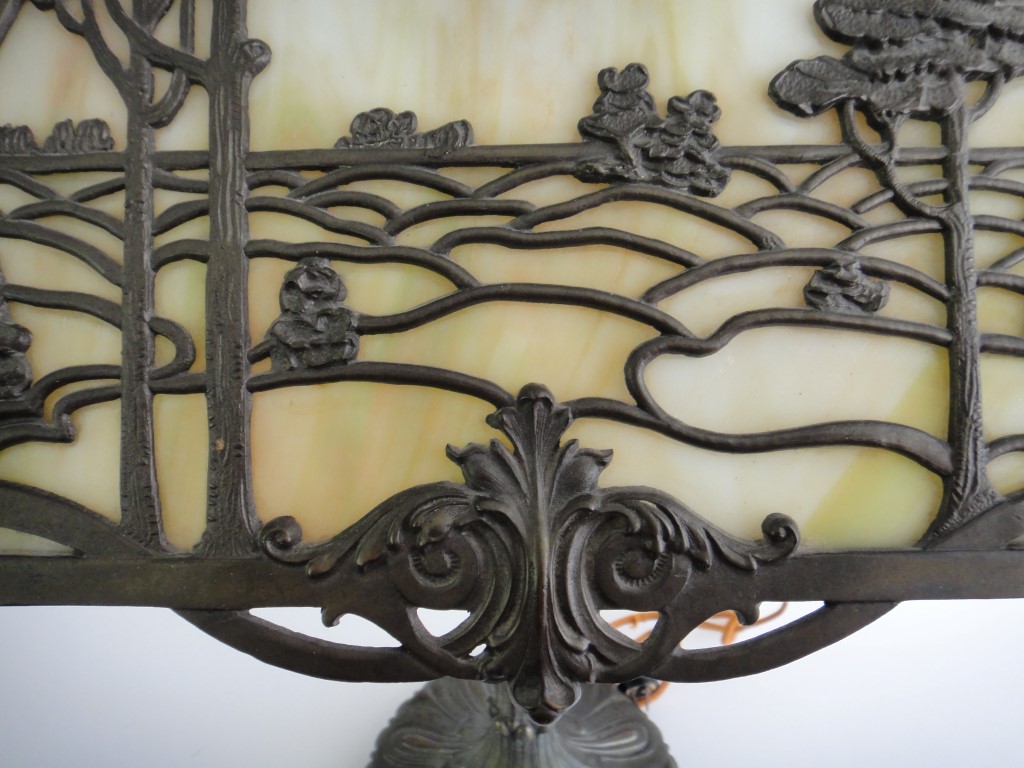 Vintage Tiffany Style Art Nouveau  Slag Glass Lamp