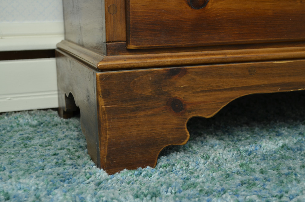 Pinelyne Chest with Drawer