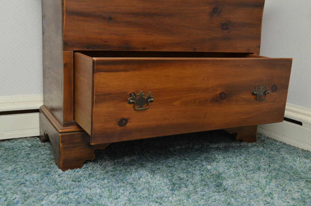 Pinelyne Chest with Drawer