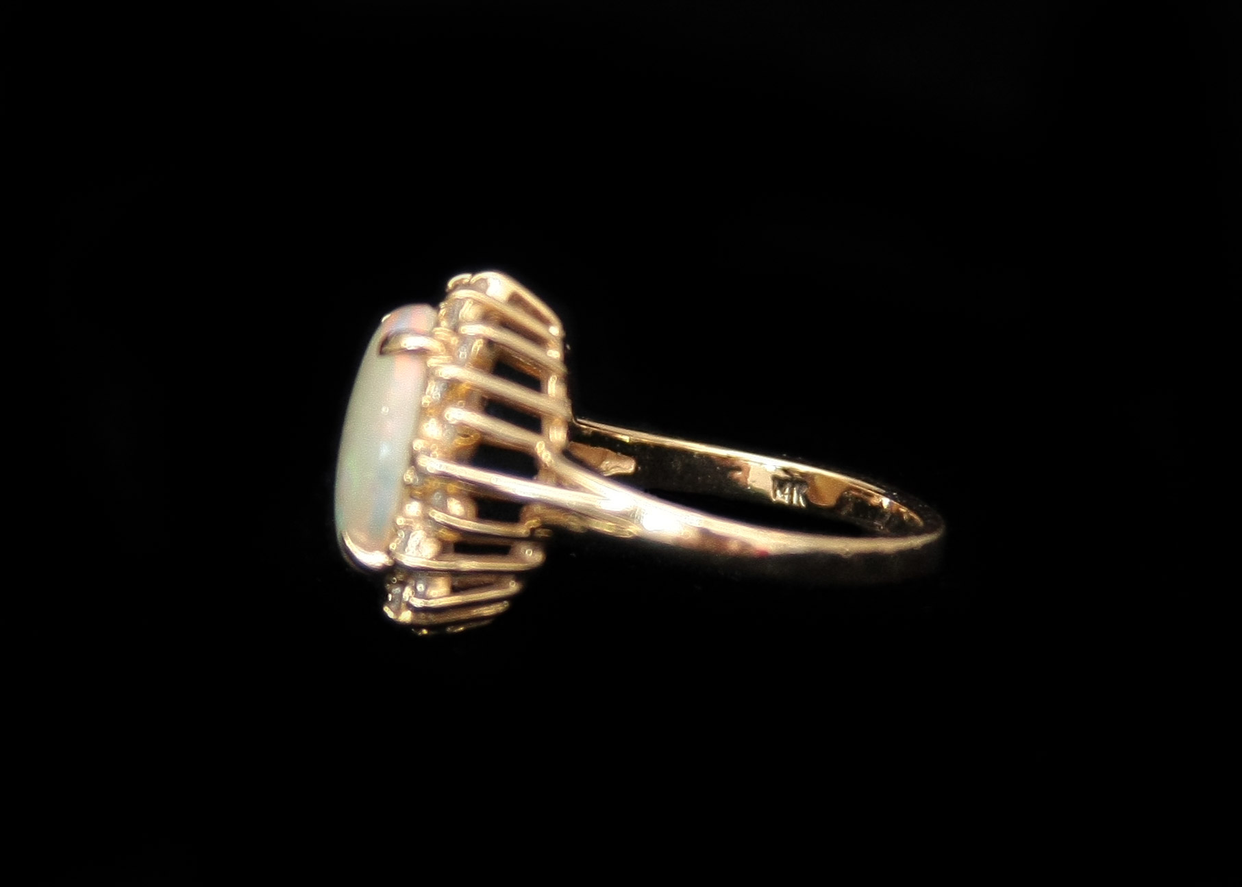 10K Yellow Gold and Opal Ring