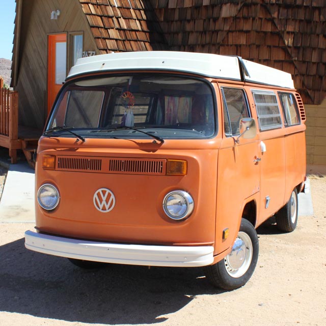 Vintage 1974 Volkswagen Pop-Up Transporter Bus