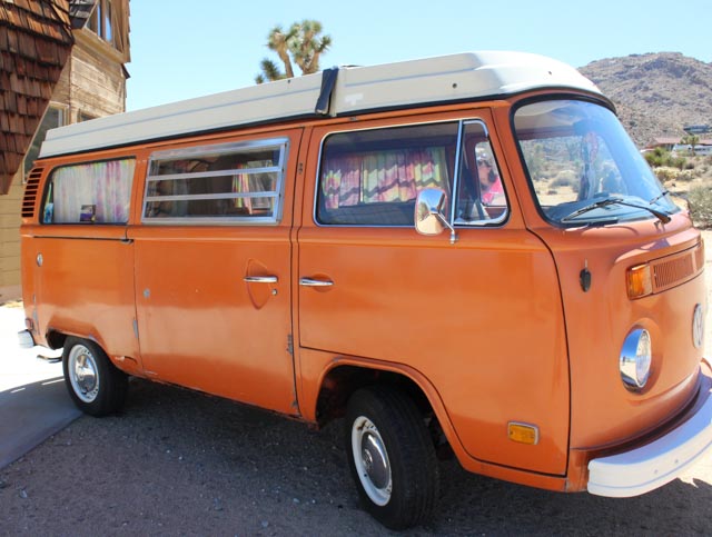 Vintage 1974 Volkswagen Pop-Up Transporter Bus