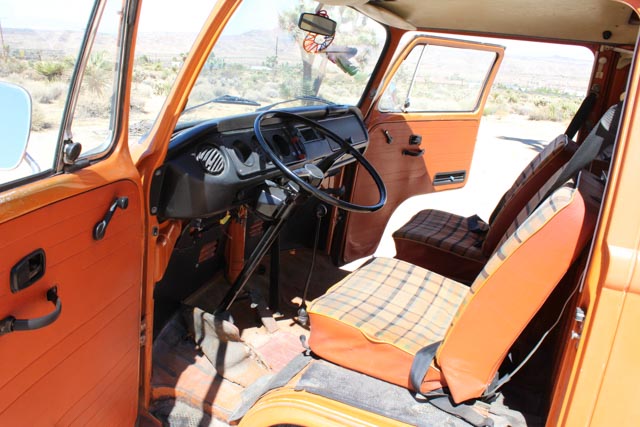 Vintage 1974 Volkswagen Pop-Up Transporter Bus