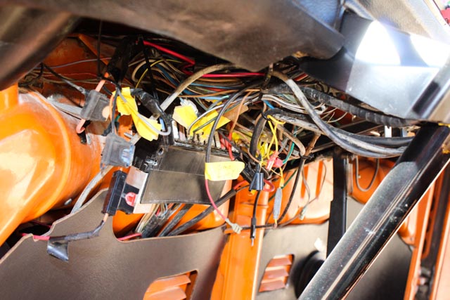 Vintage 1974 Volkswagen Pop-Up Transporter Bus