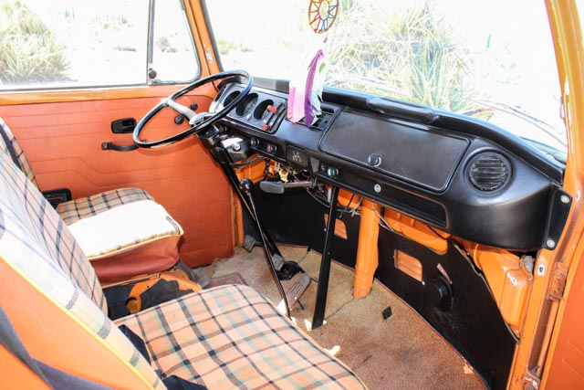 Vintage 1974 Volkswagen Pop-Up Transporter Bus