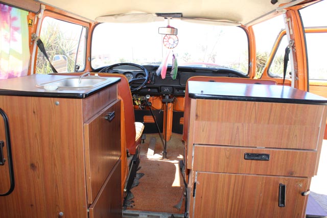 Vintage 1974 Volkswagen Pop-Up Transporter Bus