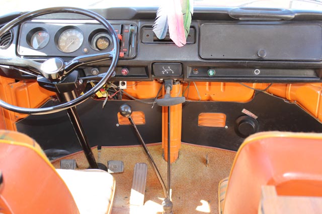 Vintage 1974 Volkswagen Pop-Up Transporter Bus