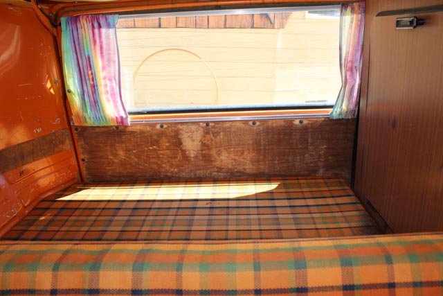 Vintage 1974 Volkswagen Pop-Up Transporter Bus