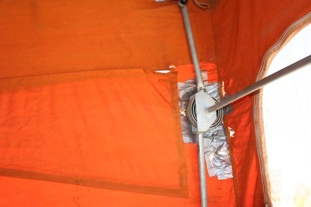 Vintage 1974 Volkswagen Pop-Up Transporter Bus