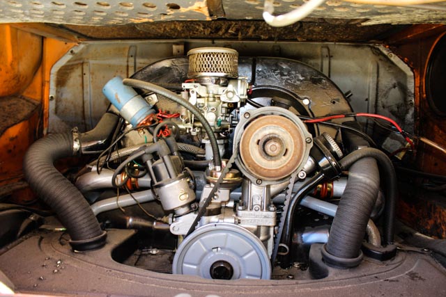 Vintage 1974 Volkswagen Pop-Up Transporter Bus