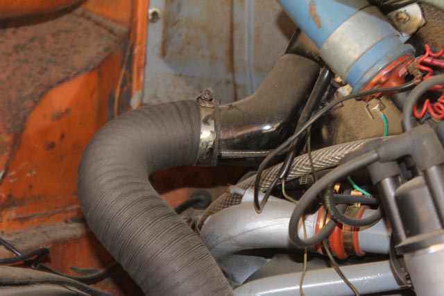 Vintage 1974 Volkswagen Pop-Up Transporter Bus