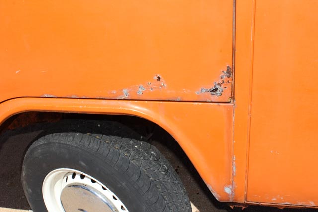 Vintage 1974 Volkswagen Pop-Up Transporter Bus