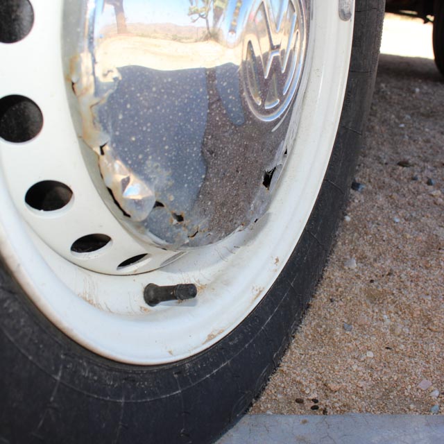 Vintage 1974 Volkswagen Pop-Up Transporter Bus