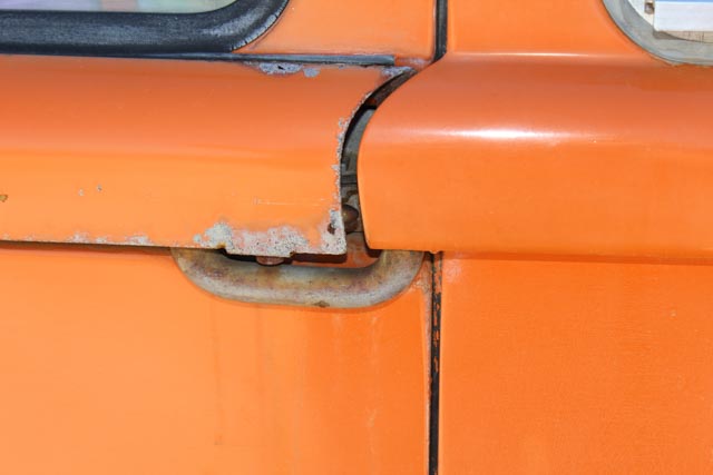 Vintage 1974 Volkswagen Pop-Up Transporter Bus