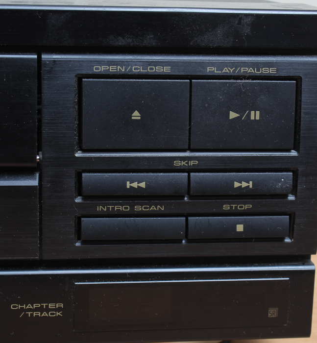 Vintage Pioneer CLD-980 LaserDisc Player