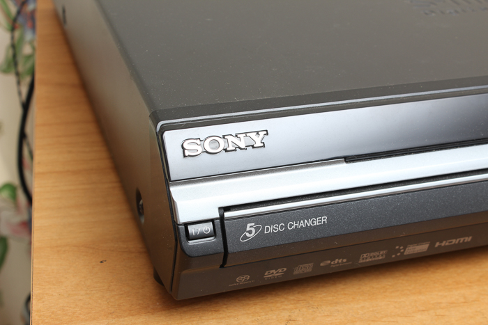 Sony DAV-HDX275 S-Master DVD Home Theater System and Speakers