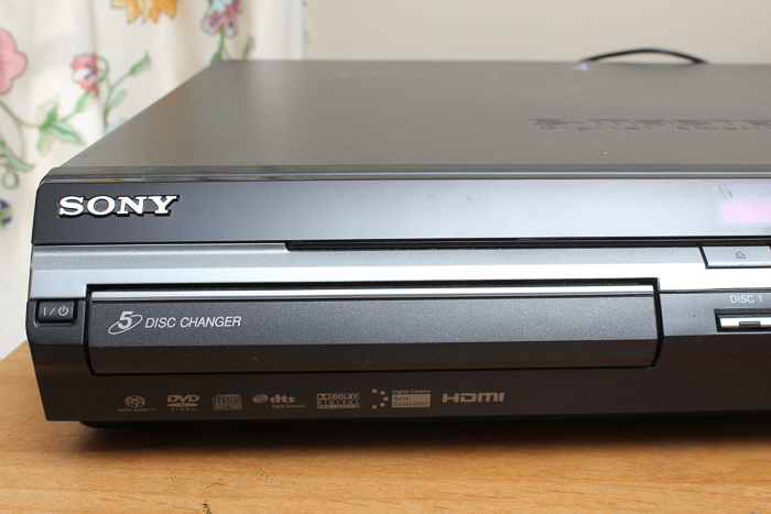 Sony DAV-HDX275 S-Master DVD Home Theater System and Speakers