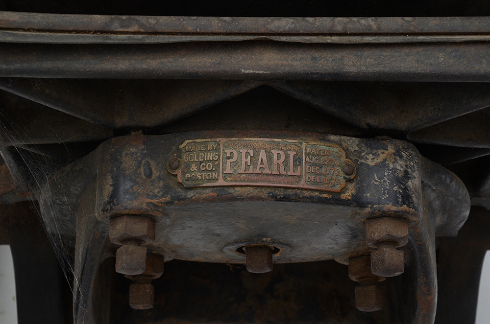 Late 1800s Golding "Pearl" Printing Press and Large Assortment of Metal Type