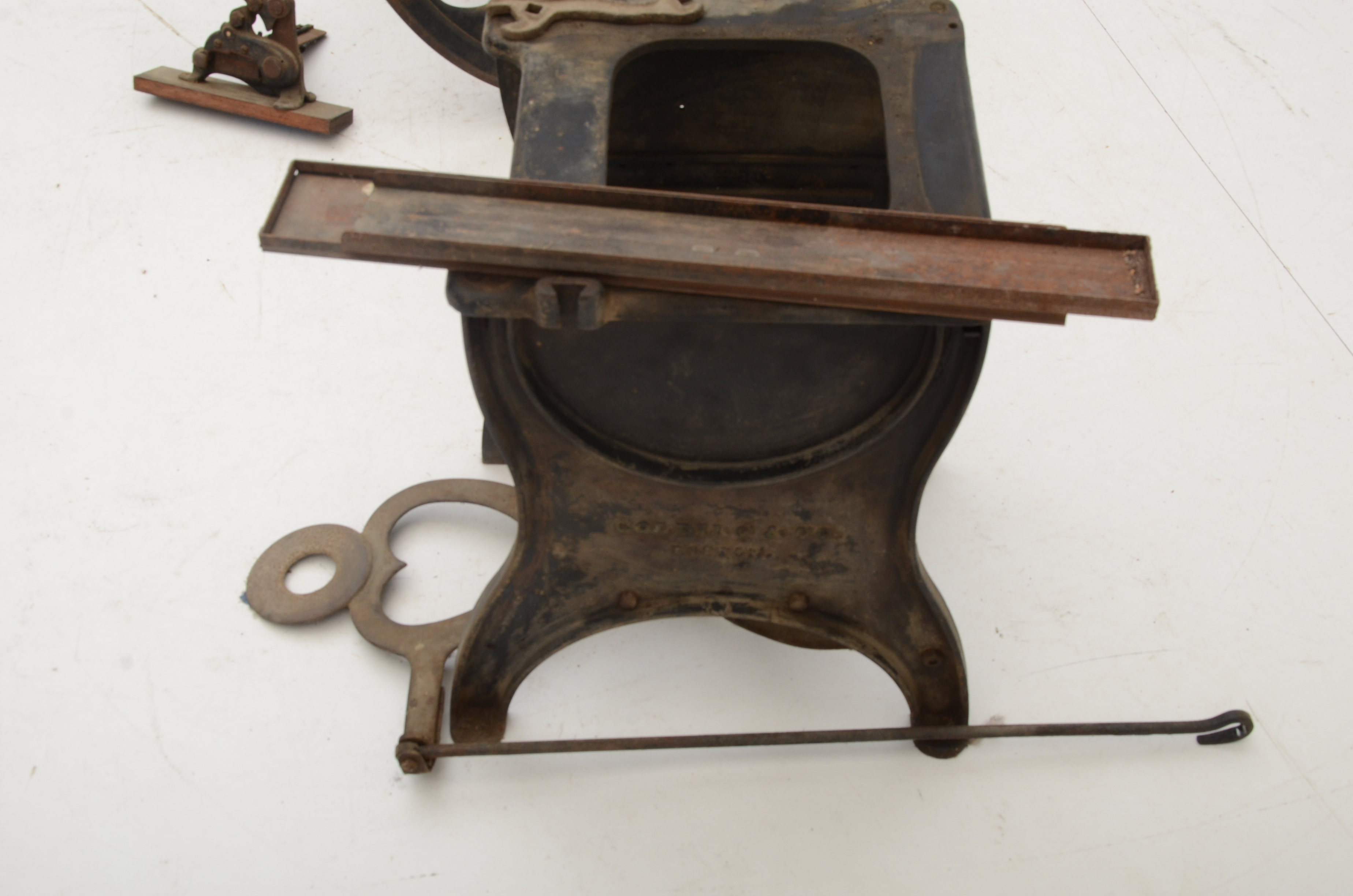 Late 1800s Golding "Pearl" Printing Press and Large Assortment of Metal Type