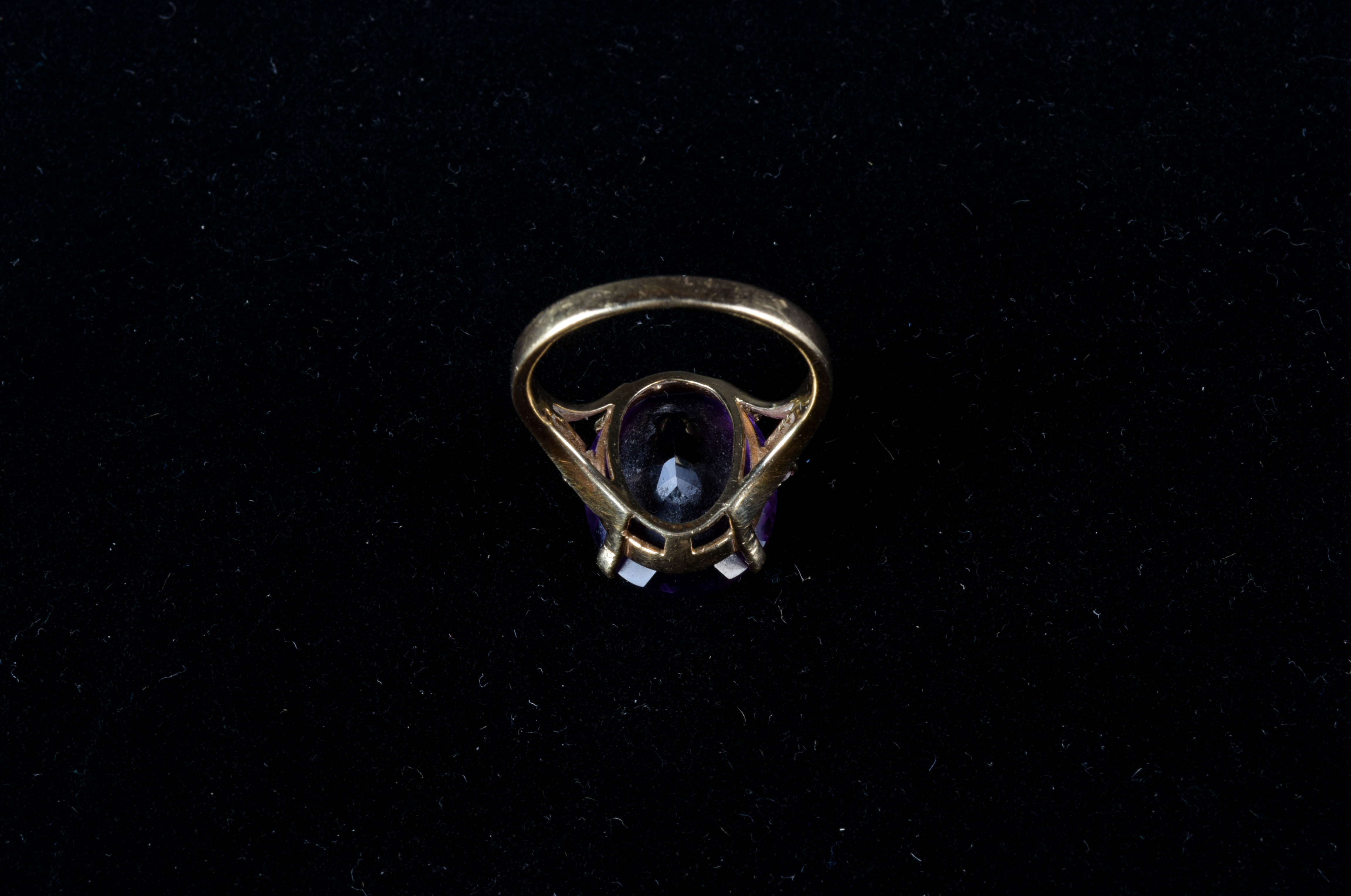 14K Yellow Gold and Amethyst Ring