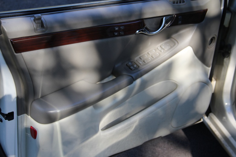 2001 Cadillac Deville 24K Edition Sedan